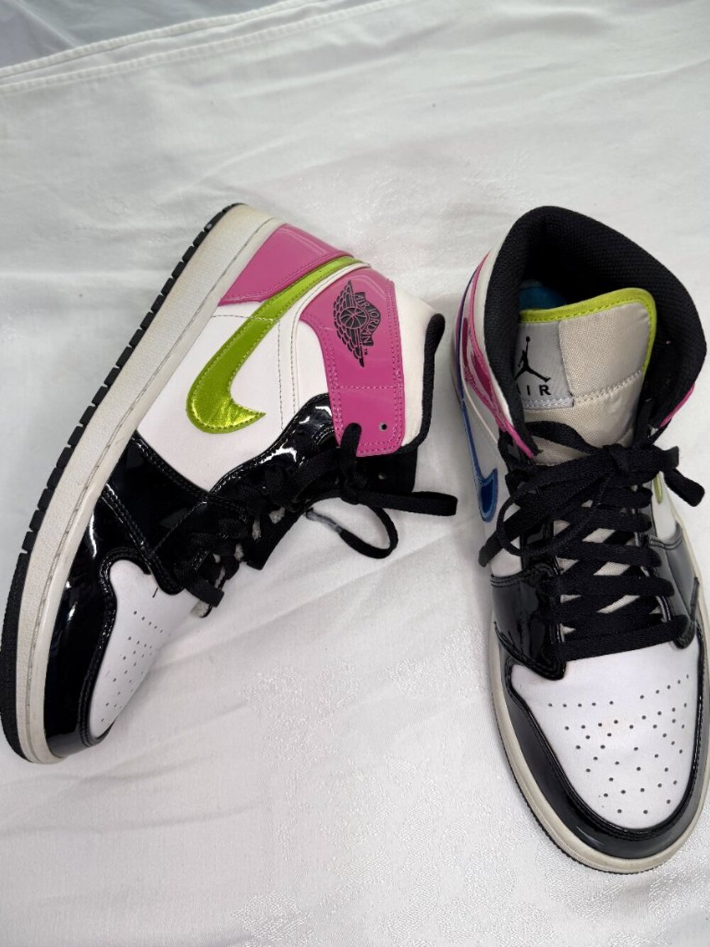 Nike Air Jordan 1 Mid SE Cyber Active Fuchsia (CZ9834-100) Men's Size 9.5